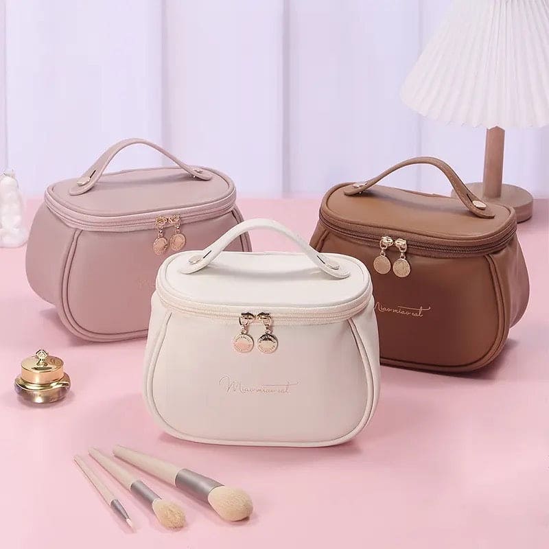 Premium Cosmetic Case, Cute PU Makeup Bag For Women, Waterproof Travel Make Up Pouch, Large Capacity Portable Cosmetic Case, Multifunctional Toiletry Bag, Makeup Storage Bags with Handle and Divider, Cosmetic Makeup Bag for Women Girls Premium Cosmetic Case, Cute PU Makeup Bag For Women, Waterproof Travel Make Up Pouch, Large Capacity Portable Cosmetic Case, Multifunctional Toiletry Bag, Makeup Storage Bags with Handle and Divider, Cosmetic Makeup Bag for Women Girls
